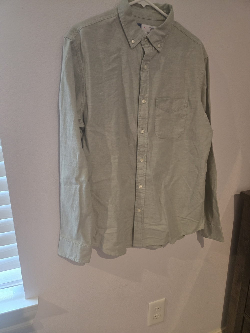 Old Navy Men's Button-Down Shirt in Light Sage Green